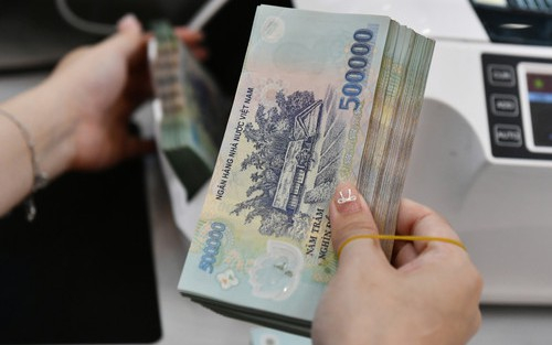 Lãi suất ngân hàng cao nhất hôm nay 18/2: VIB hút tiền tiêu dùng nhàn rỗi