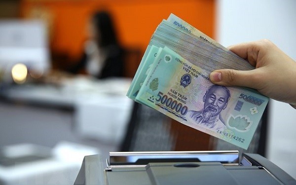 Lãi suất ngân hàng cao nhất hôm nay 25/2: Eximbank điều chỉnh lãi suất, điều gì đáng chú ý?