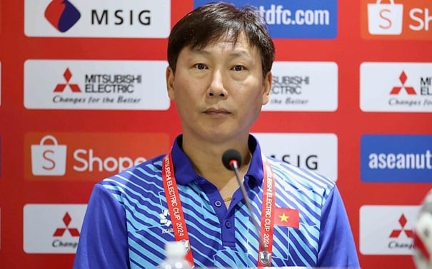'Việt Nam nên dùng đội U18 dự SEA Games 33'