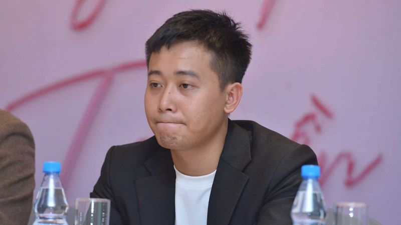 Quang Linh Vlogs tuyên bố tạm nghỉ livestream bán hàng, trở lại châu Phi