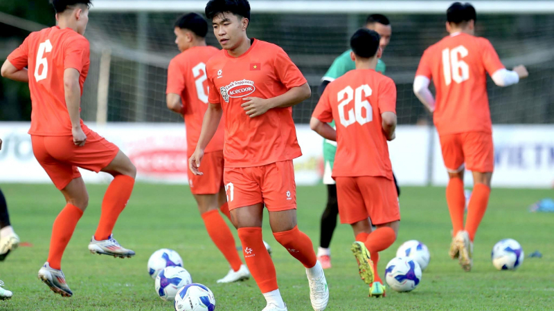 Cầu thủ nào của ĐT Việt Nam được báo Indonesia ví von với Sergio Ramos?