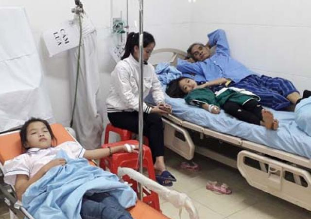 Thái Nguyên: Hàng chục học sinh nhập viện sau khi uống sữa Fami kid