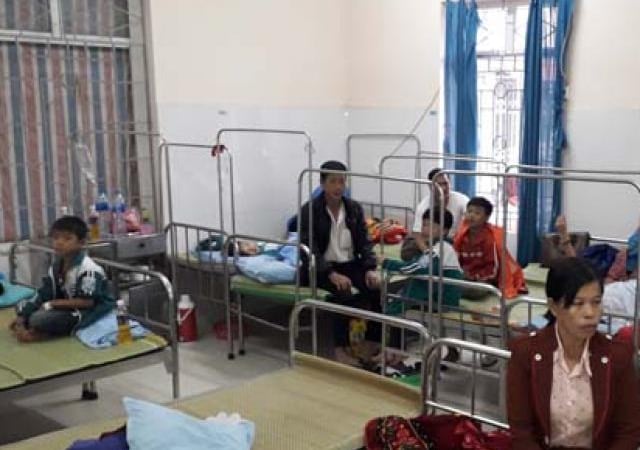 Thông tin mới nhất vụ hàng loạt học sinh ngộ độc sữa Fami Kid