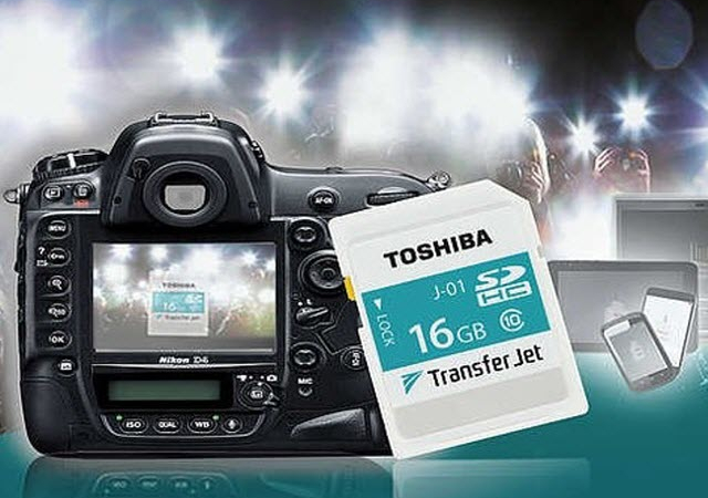 Toshiba ra mắt thẻ nhớ TransferJet tốc độ siêu nhanh