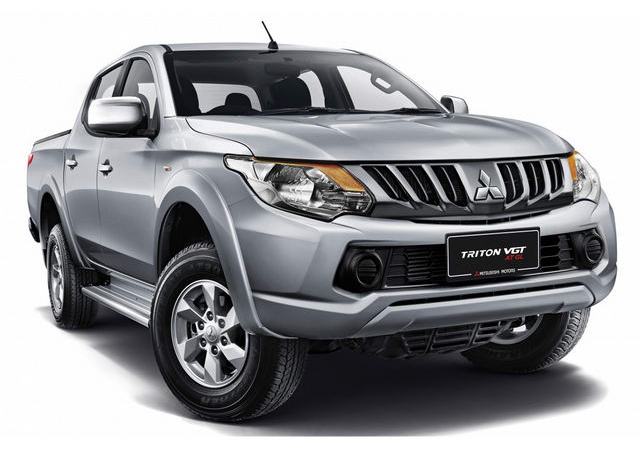 Mitsubishi Triton VGT AT GL giá chỉ 554 triệu đồng