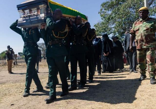 Zimbabwe: Sau 2 tuần tranh cãi, đã quyết định được nơi chôn thi hài người anh hùng Mugabe