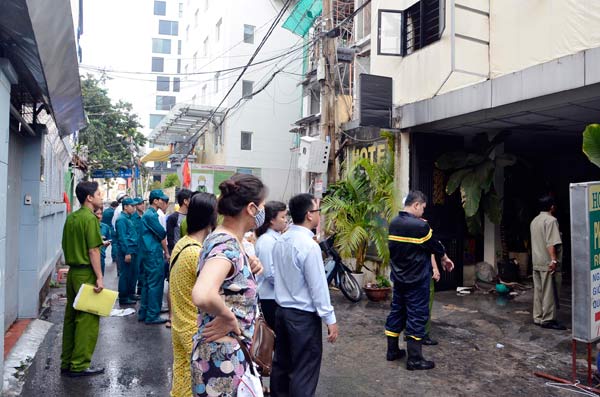 TP.HCM: Cháy khách sạn vì điện thoại đang sạc phát nổ
