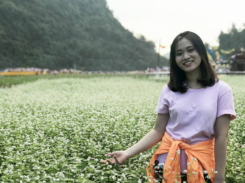 Những ngày thời tiết se se lạnh, được đặt chân lên mảnh đất xứ Lạng, ghé thung lũng hoa Bắc Sơn, dạo chơi vườn hoa tam giác mạch trắng bạn sẽ ngỡ như mình đang lạc bước ở cao nguyên Hà Giang. Ảnh: Nguyễn Vân Anh Những ngày thời tiết se se lạnh, được đặt chân lên mảnh đất xứ Lạng, ghé thung lũng hoa Bắc Sơn, dạo chơi vườn hoa tam giác mạch trắng bạn sẽ ngỡ như mình đang lạc bước ở cao nguyên Hà Giang. Ảnh: Nguyễn Vân Anh