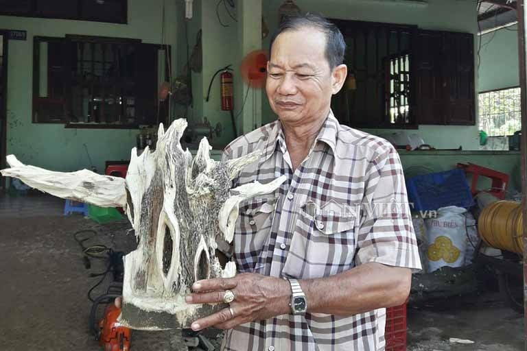 ...cả gốc cây dó có trầm cũng được ông Khoan tạo thành những hình thù bắt mắt ...cả gốc cây dó có trầm cũng được ông Khoan tạo thành những hình thù bắt mắt