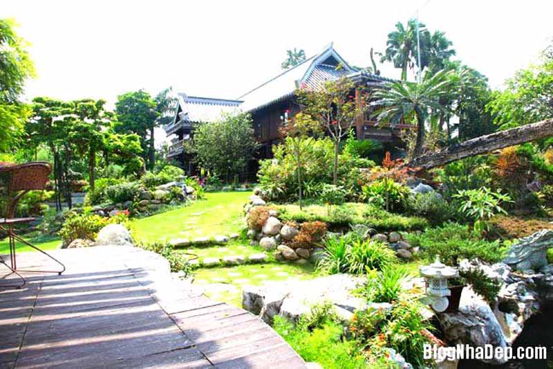 Khu trang trại mang phong cách kiến trúc cổ, truyền thống được khởi công xây dựng từ năm 2010 và mất 2 năm để hoàn thiện. Từng chi tiết nhỏ đều rất hài hòa. Ảnh: Blognhàdep.com. Khu trang trại mang phong cách kiến trúc cổ, truyền thống được khởi công xây dựng từ năm 2010 và mất 2 năm để hoàn thiện. Từng chi tiết nhỏ đều rất hài hòa. Ảnh: Blognhàdep.com.