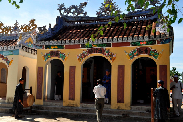 Nhà thờ Thành hoàng làng. Nhà thờ Thành hoàng làng.