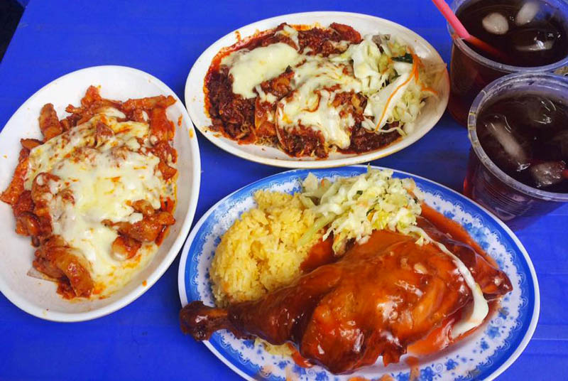 Cơm gà: Cơm gà ở Hà Nội có rất nhiều loại. Với các Cơm gà: Cơm gà ở Hà Nội có rất nhiều loại. Với các