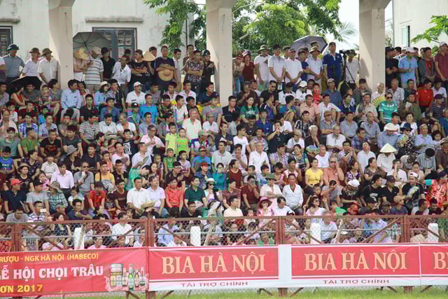 Người dân Đồ Sơn đặc biệt coi trọng lễ hội tâm linh và truyền thống này của địa phương mình. Ảnh: Nhã Cầm Người dân Đồ Sơn đặc biệt coi trọng lễ hội tâm linh và truyền thống này của địa phương mình. Ảnh: Nhã Cầm