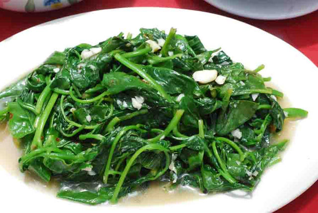 Món rau mồng tơi xào tỏi. (Ảnh minh họa) Món rau mồng tơi xào tỏi. (Ảnh minh họa)
