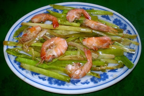 Đặc biệt, cây cỏ năn bộp còn chứa nhiều chất xơ giúp điều hòa bài tiết. Ngoài ra, theo dân gian, năn bộp có tác dụng chữa ban đỏ ở trẻ nhỏ và tốt cho người mới ốm dậy. (Nguồn Amthucsinhvien) Đặc biệt, cây cỏ năn bộp còn chứa nhiều chất xơ giúp điều hòa bài tiết. Ngoài ra, theo dân gian, năn bộp có tác dụng chữa ban đỏ ở trẻ nhỏ và tốt cho người mới ốm dậy. (Nguồn Amthucsinhvien)