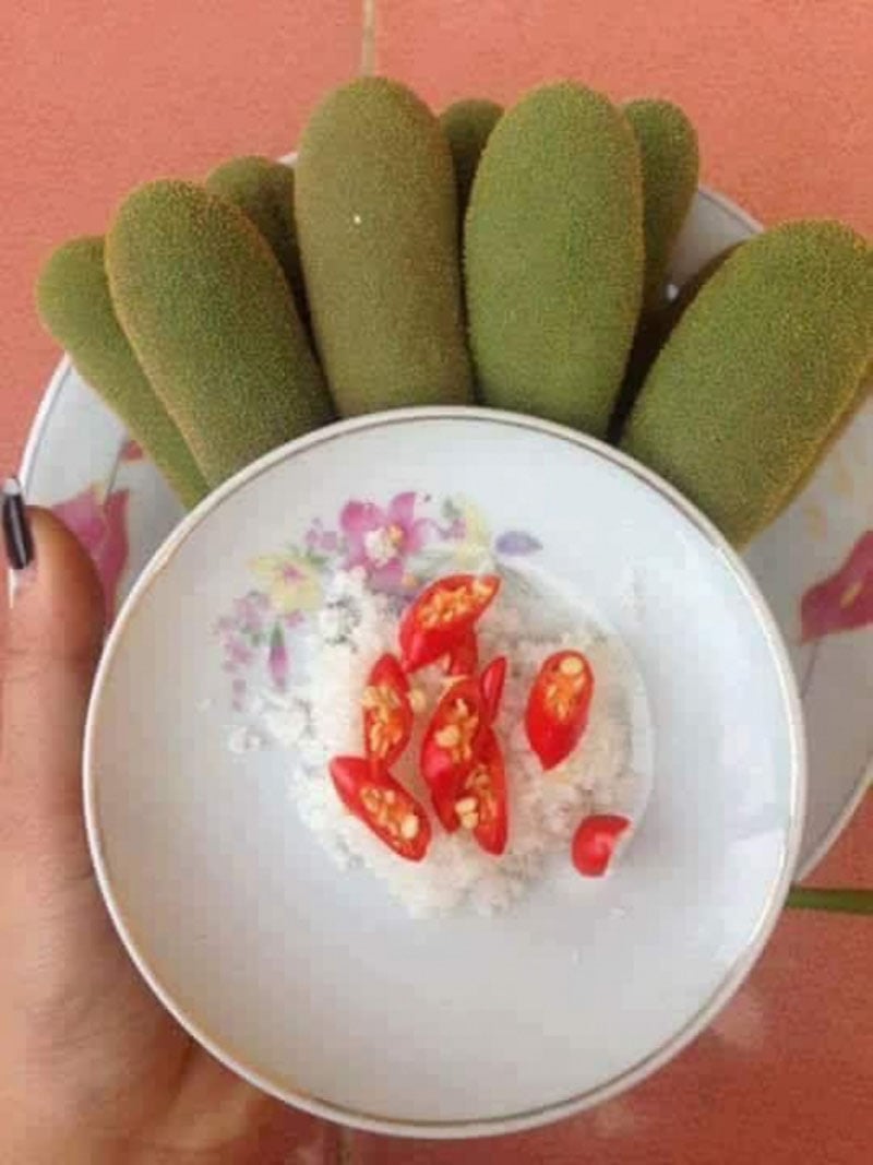 Ăn mít chín cũng ngon nhưng sức hút của dái mít khiến chúng ta không thể cưỡng lại được. Ăn mít chín cũng ngon nhưng sức hút của dái mít khiến chúng ta không thể cưỡng lại được.
