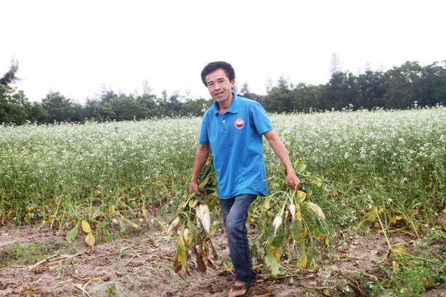 dan vit bien nghin con cua cuu chien binh gac ma lap nghiep tuoi 50 hinh anh 1