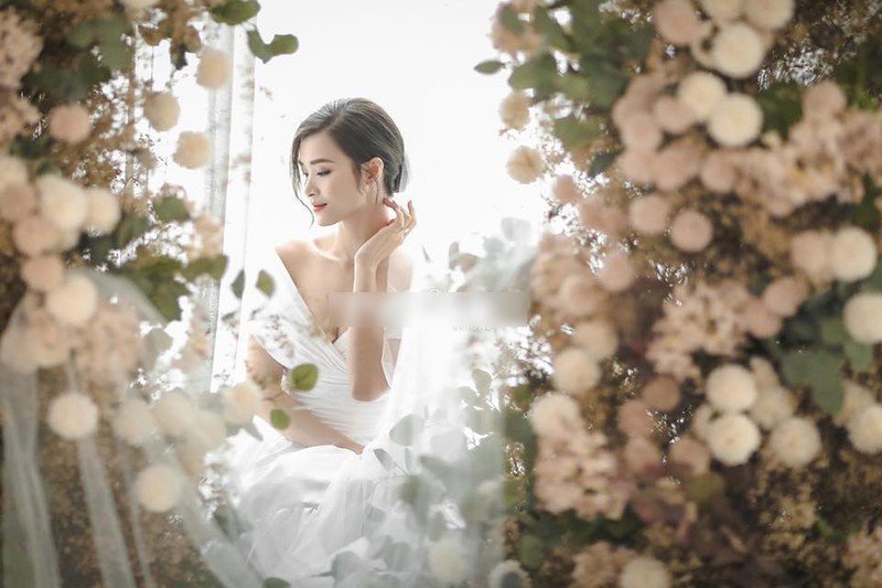 Đông Nhi xinh đẹp, tình tứ bên Ông Cao Thắng trong loạt ảnh cưới đẹp "lịm tim" - Ảnh 3. Đông Nhi xinh đẹp, tình tứ bên Ông Cao Thắng trong loạt ảnh cưới đẹp "lịm tim" - Ảnh 3.
