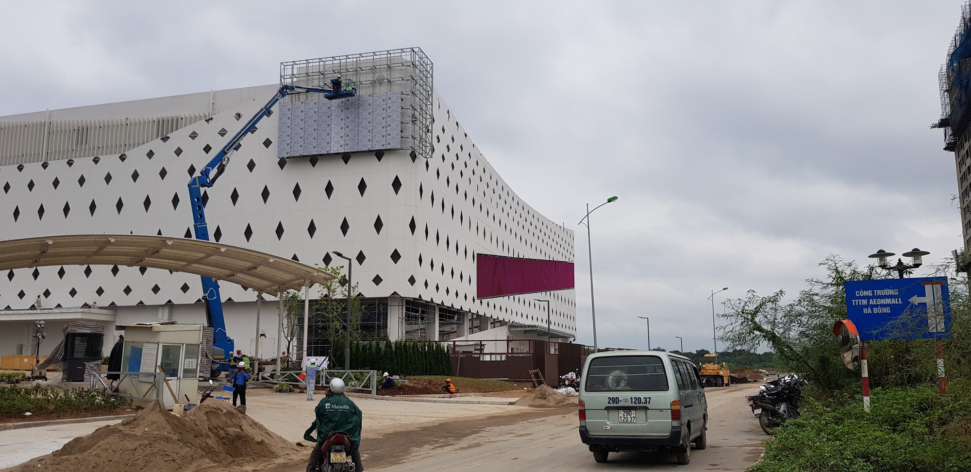 Cận cảnh trung tâm thương mại AEON Mall Hà Đông sắp đi vào hoạt động - Ảnh 3. Cận cảnh trung tâm thương mại AEON Mall Hà Đông sắp đi vào hoạt động - Ảnh 3.