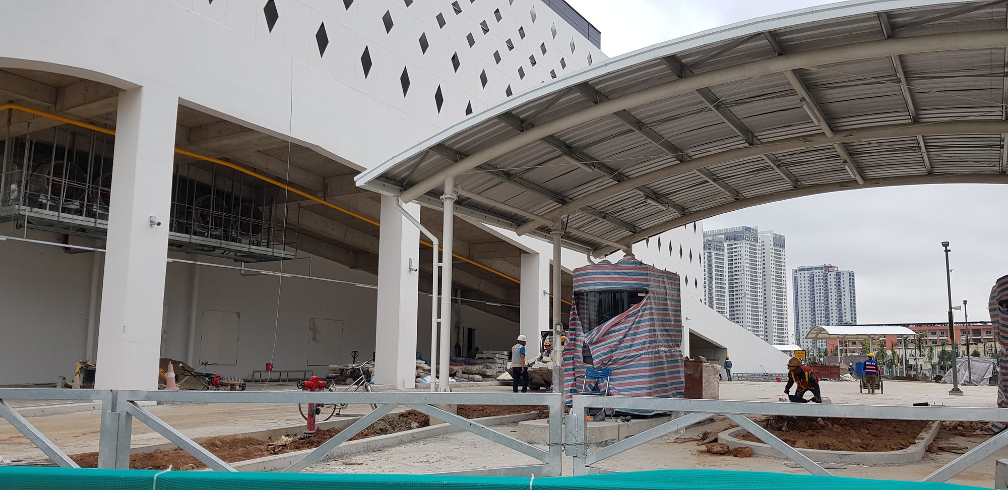 Cận cảnh trung tâm thương mại AEON Mall Hà Đông sắp đi vào hoạt động - Ảnh 7. Cận cảnh trung tâm thương mại AEON Mall Hà Đông sắp đi vào hoạt động - Ảnh 7.