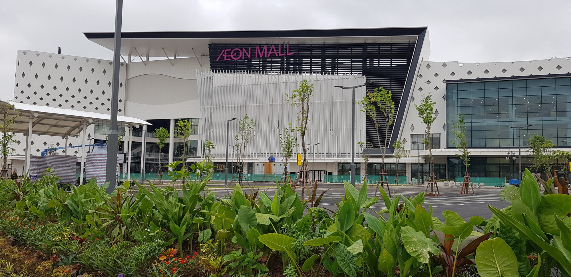 Cận cảnh trung tâm thương mại AEON Mall Hà Đông sắp đi vào hoạt động - Ảnh 15. Cận cảnh trung tâm thương mại AEON Mall Hà Đông sắp đi vào hoạt động - Ảnh 15.