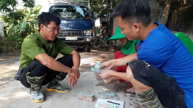 Giá heo hơi tăng cao, chợ lợn lớn nhất miền Bắc buôn bán tấp nập - Ảnh 2. Giá heo hơi tăng cao, chợ lợn lớn nhất miền Bắc buôn bán tấp nập - Ảnh 2.