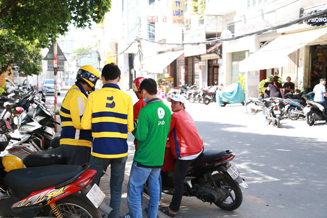 Tạm dừng beFood, be dồn lực "quyết đấu" Grab ở mảng vận tải - Ảnh 1. Tạm dừng beFood, be dồn lực "quyết đấu" Grab ở mảng vận tải - Ảnh 1.
