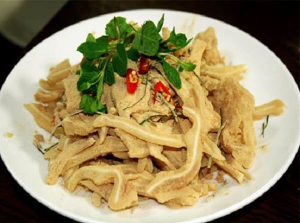 Mẹo làm món nem thính tai lợn giòn dai sần sật không phải ai cũng biết - Ảnh 1. Mẹo làm món nem thính tai lợn giòn dai sần sật không phải ai cũng biết - Ảnh 1.