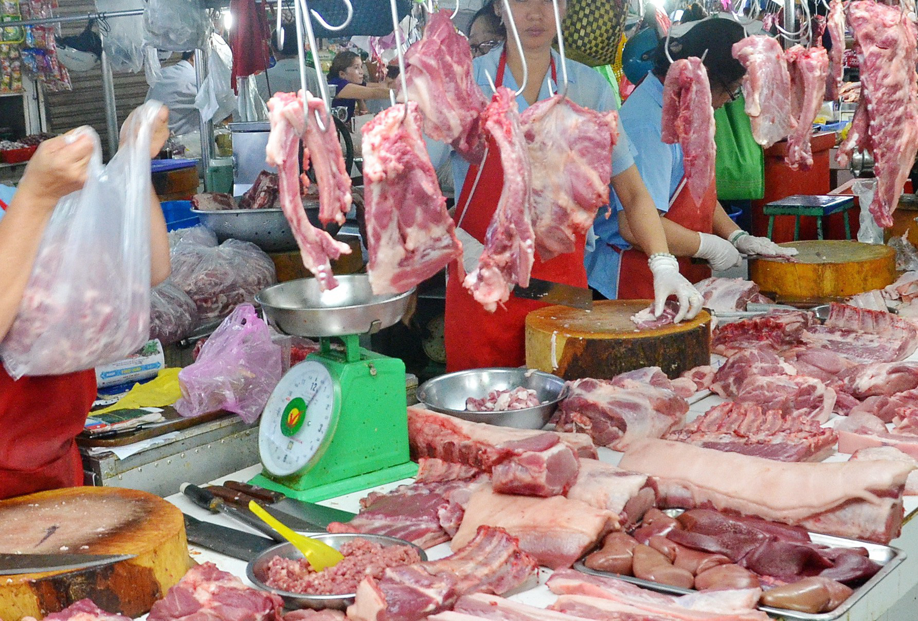 Giá heo hơi hôm nay 27/11: Thực hư giá thịt heo cao hơn thịt bò? - Ảnh 2. Giá heo hơi hôm nay 27/11: Thực hư giá thịt heo cao hơn thịt bò? - Ảnh 2.