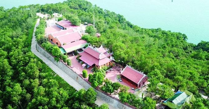Vụ “biệt khu”, “biệt phủ” trên vịnh Bái Tử Long: Sở Xây dựng phớt lờ chỉ đạo? - Ảnh 1. Vụ “biệt khu”, “biệt phủ” trên vịnh Bái Tử Long: Sở Xây dựng phớt lờ chỉ đạo? - Ảnh 1.