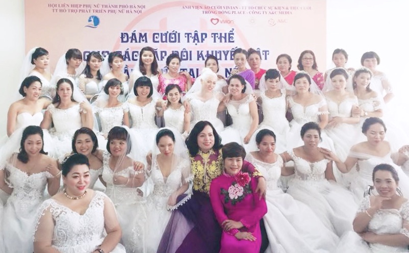 thap sang, lan toa yeu thuong tu dam cuoi 65 cap doi khuyet tat hinh anh 2