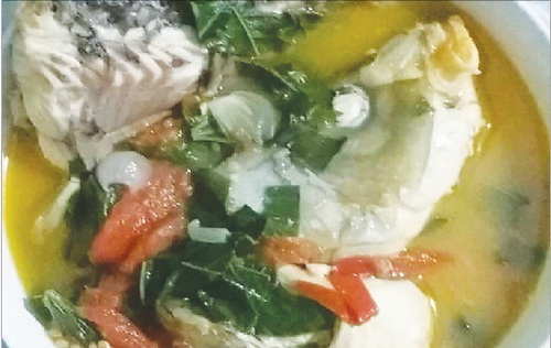 Canh cá chép lá lốt xuyên tiêu rất tốt cho người phù nề do thiểu dưỡng, viêm cầu thận mạn, hội chứng thận hư. Canh cá chép lá lốt xuyên tiêu rất tốt cho người phù nề do thiểu dưỡng, viêm cầu thận mạn, hội chứng thận hư.