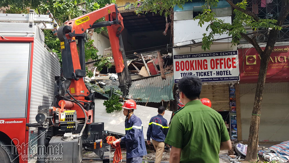 Hiện trường vụ sập nhà. Ảnh: Đình Hiếu Hiện trường vụ sập nhà. Ảnh: Đình Hiếu