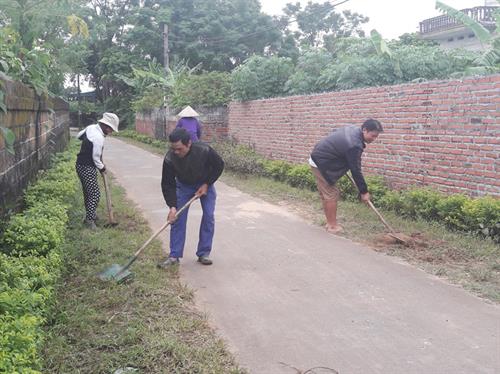 Người dân thôn Khê Thượng, xã Việt Dân, TX Đông Triều dọn dẹp ngõ xóm. Ảnh : baoquangninh.com.vn Người dân thôn Khê Thượng, xã Việt Dân, TX Đông Triều dọn dẹp ngõ xóm. Ảnh : baoquangninh.com.vn