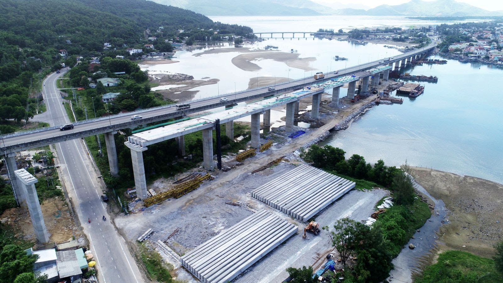 Hải Vân 2 - Cuộc giải cứu từ lòng núi - Ảnh 3. Hải Vân 2 - Cuộc giải cứu từ lòng núi - Ảnh 3.