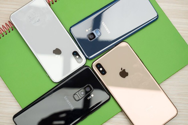 Doanh số smartphone năm nay vẫn còn trì trệ, sẽ “bung lụa” vào năm sau - Ảnh 1.