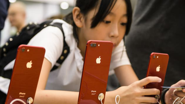 Cổ phiếu Apple lên mức cao nhất mọi thời đại sau mức doanh số tăng kỷ lục tại Trung Quốc - Ảnh 1. Cổ phiếu Apple lên mức cao nhất mọi thời đại sau mức doanh số tăng kỷ lục tại Trung Quốc - Ảnh 1.