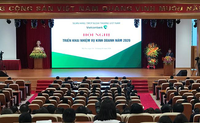 Mong sớm được tăng vốn, Vietcombank đề nghị được cấp hạn mức tăng tín dụng trên 14% - Ảnh 1. Mong sớm được tăng vốn, Vietcombank đề nghị được cấp hạn mức tăng tín dụng trên 14% - Ảnh 1.