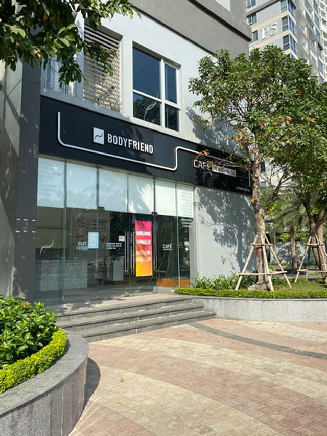 Nhiều shophouse ở một khu đô thị cao cấp tại TP HCM phải đóng cửa vì người thuê trả mặt bằng hàng loạt