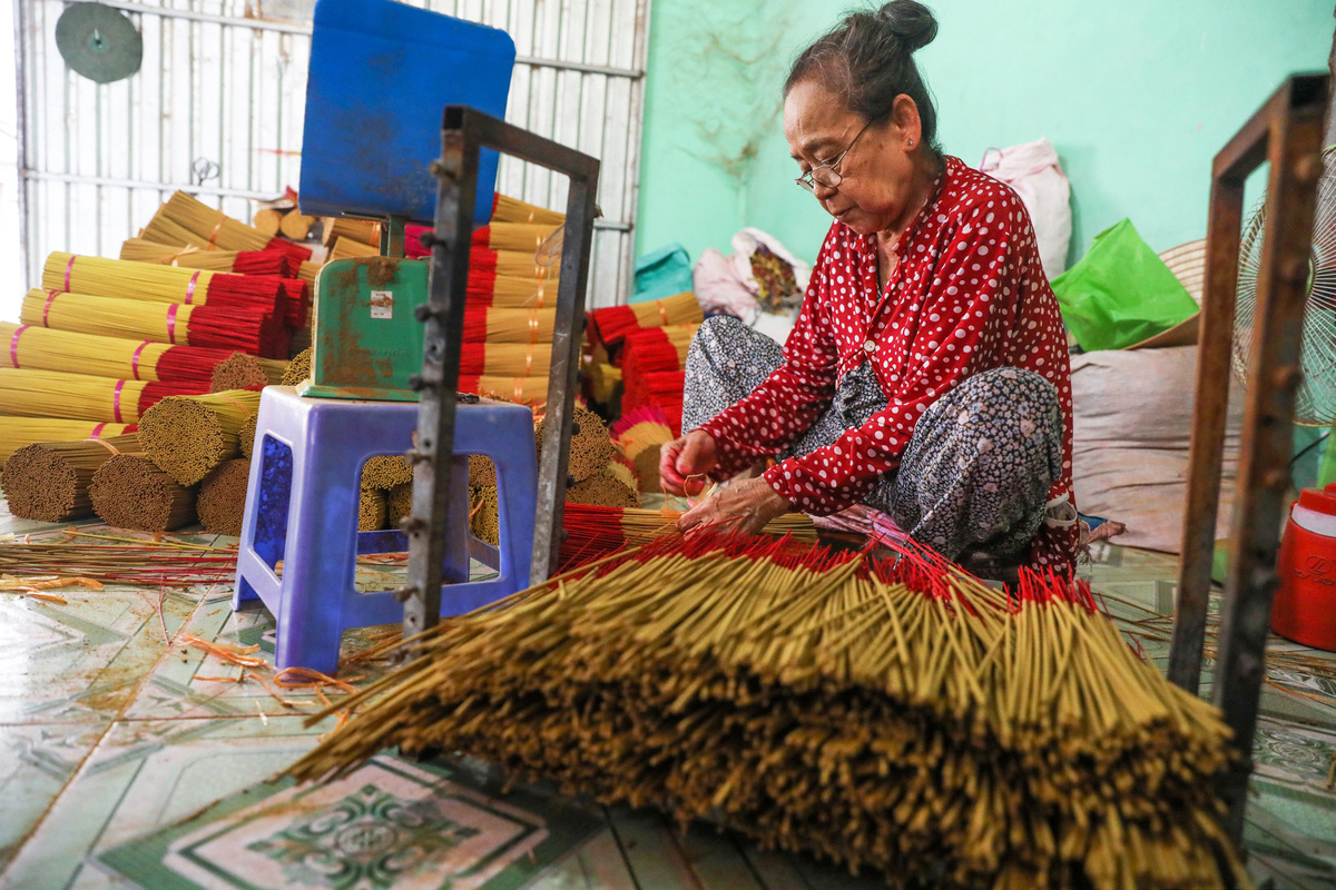 Làng nhang Sài Gòn vào vụ Tết - Ảnh 8. Làng nhang Sài Gòn vào vụ Tết - Ảnh 8.