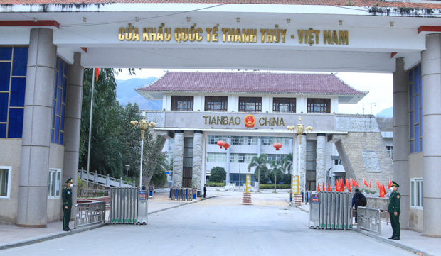 Hà Giang: Xuất nhập cảnh qua cửa khẩu giảm 90% do  virus corona - Ảnh 1.