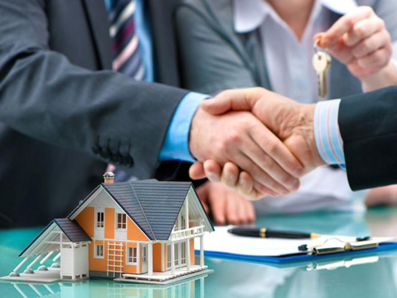 Chuyển công an điều tra mua bán căn hộ “giá chênh” - Ảnh 1. Chuyển công an điều tra mua bán căn hộ “giá chênh” - Ảnh 1.