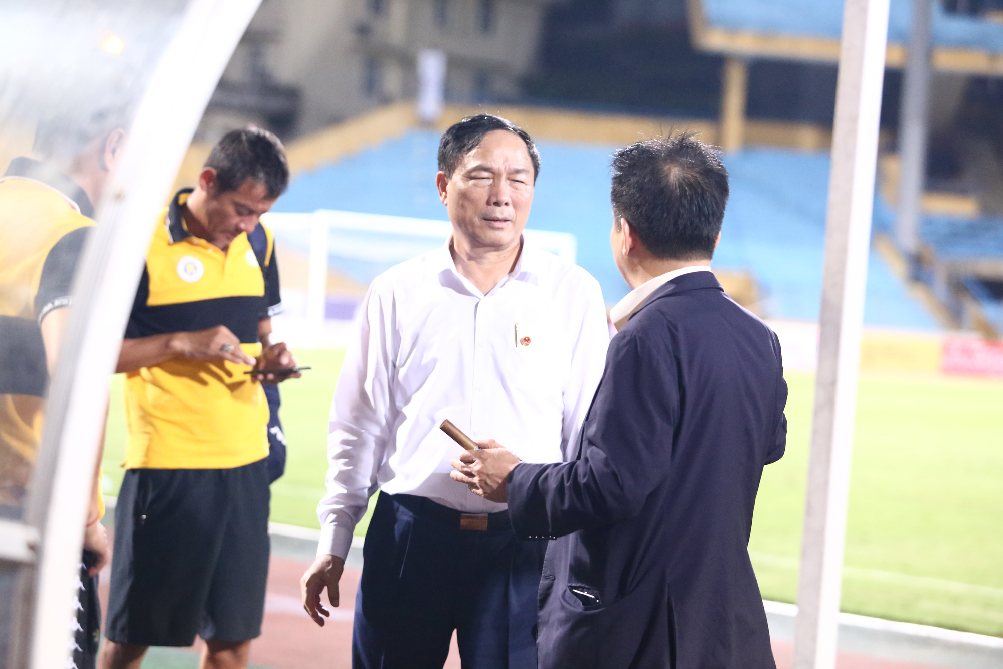 Cha con bầu Hiển gặp riêng BHL Hà Nội FC sau trận hòa tiếc nuối - Ảnh 9.