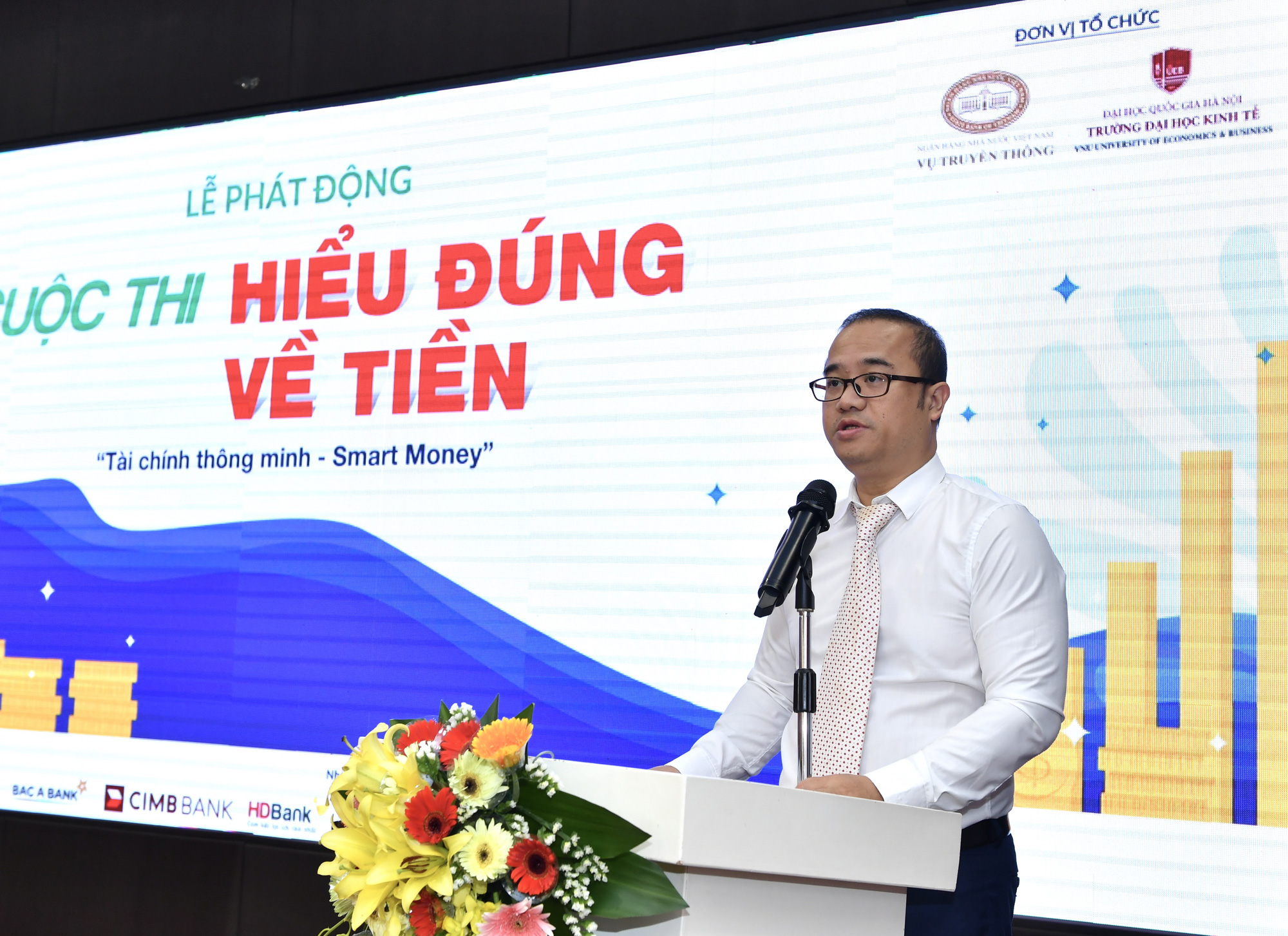 Mở cuộc thi 'Hiểu đúng về tiền' để sinh viên tránh bẫy tín dụng đen - Ảnh 2.