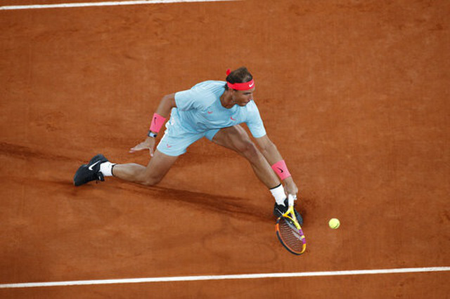 Đè bẹp Djokovic, &quot;Vua đất nện&quot; Nadal đăng quang Roland Garros lần thứ 13 - Ảnh 1.