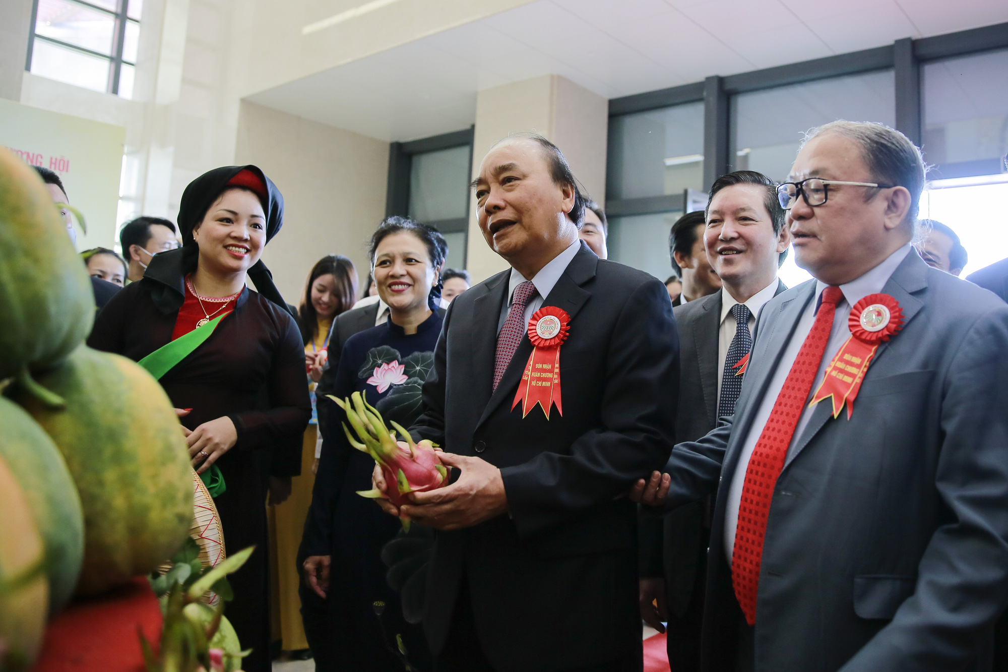 Lễ Kỷ niệm 90 năm Ngày thành lập Hội Nông dân Việt Nam: Hội Nông dân Việt Nam nhận Huân chương Hồ Chí Minh - Ảnh 1.