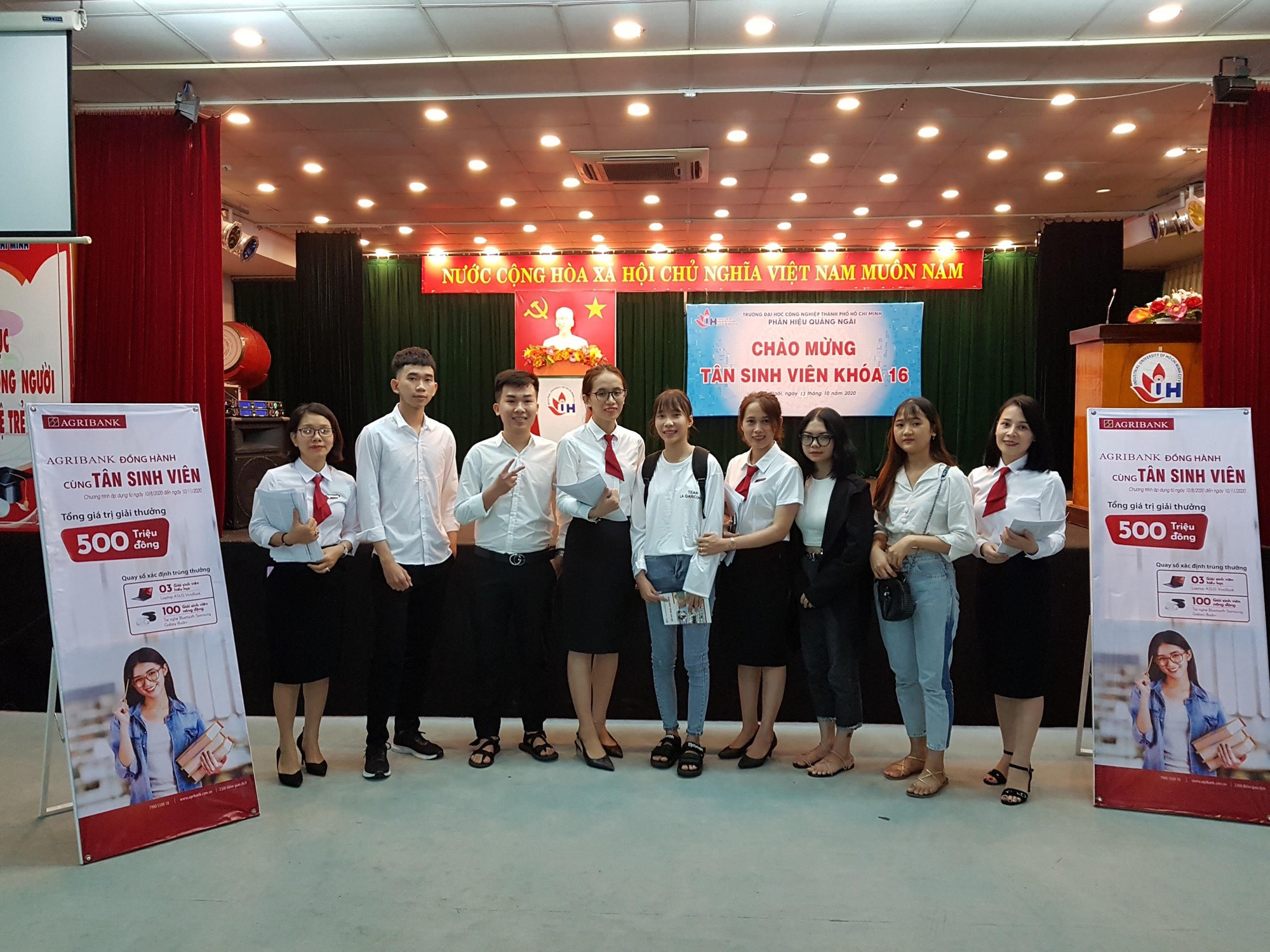 Quảng Ngãi: Agribank đồng hành cùng tân sinh viên năm 2020 - Ảnh 1. Quảng Ngãi: Agribank đồng hành cùng tân sinh viên năm 2020 - Ảnh 1.