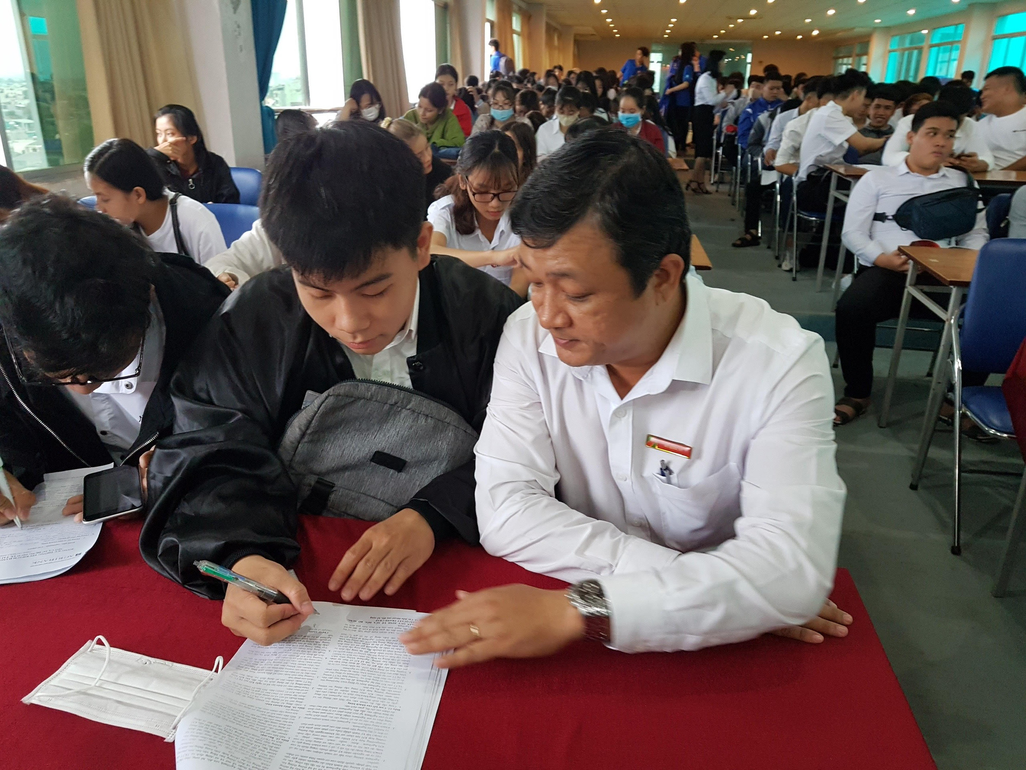 Quảng Ngãi: Agribank đồng hành cùng tân sinh viên năm 2020 - Ảnh 5. Quảng Ngãi: Agribank đồng hành cùng tân sinh viên năm 2020 - Ảnh 5.