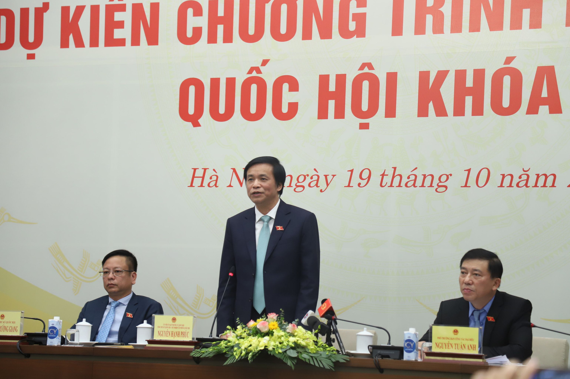 Không so sánh hình ảnh Thiếu tướng, ĐBQH hy sinh ở Rào Trăng 3 với việc bãi nhiệm ĐBQH Phạm Phú Quốc - Ảnh 1.