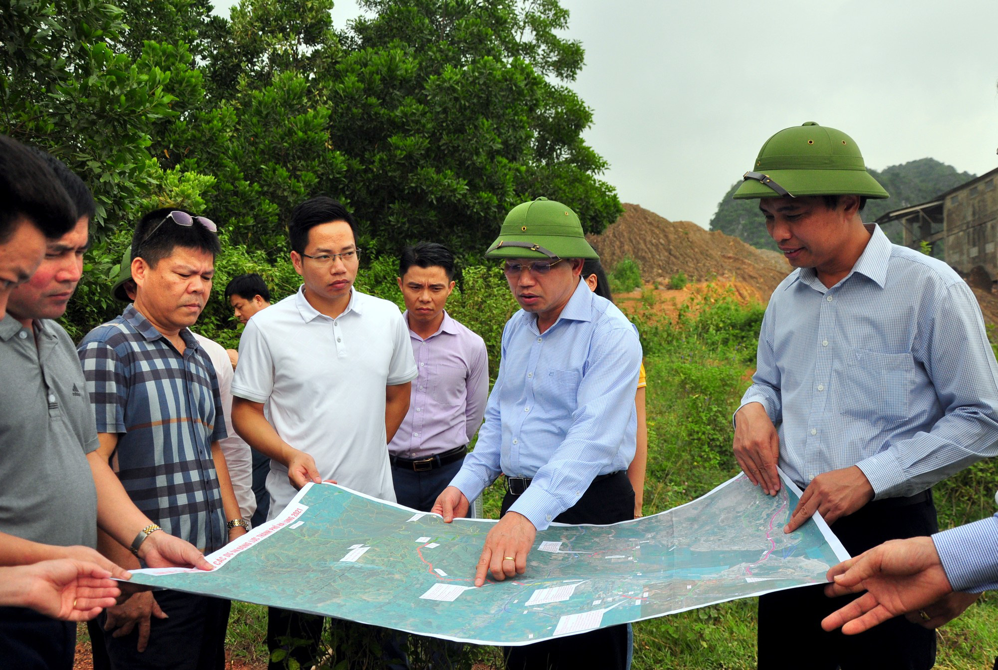 Quảng Ninh: Mở rộng kết nối hệ thống giao thông đồng bộ với các xã vùng cao - Ảnh 2. Quảng Ninh: Mở rộng kết nối hệ thống giao thông đồng bộ với các xã vùng cao - Ảnh 2.